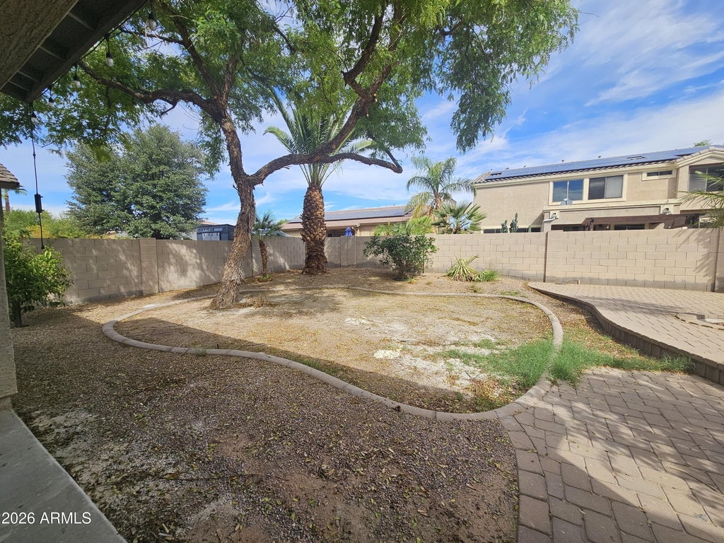 264 W Tahiti Drive - Photo 27
