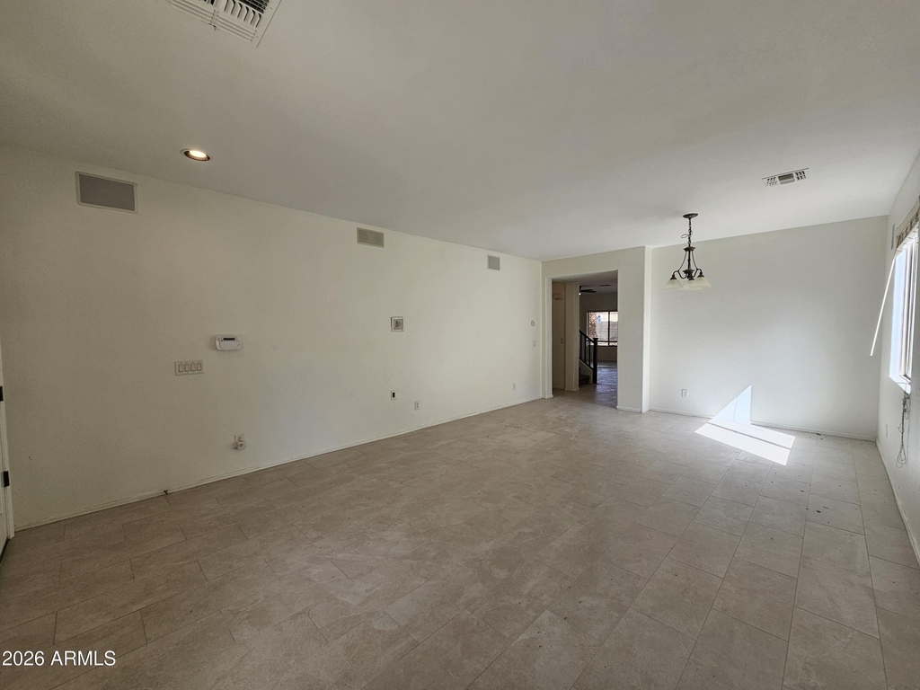 264 W Tahiti Drive - Photo 9