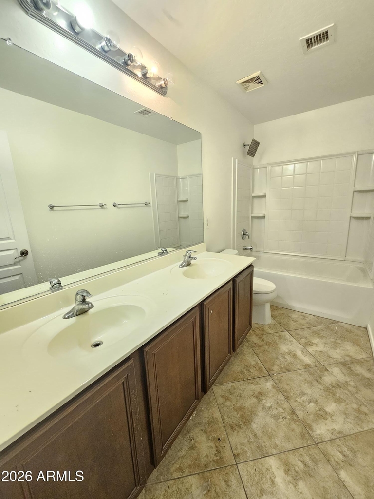 264 W Tahiti Drive - Photo 22