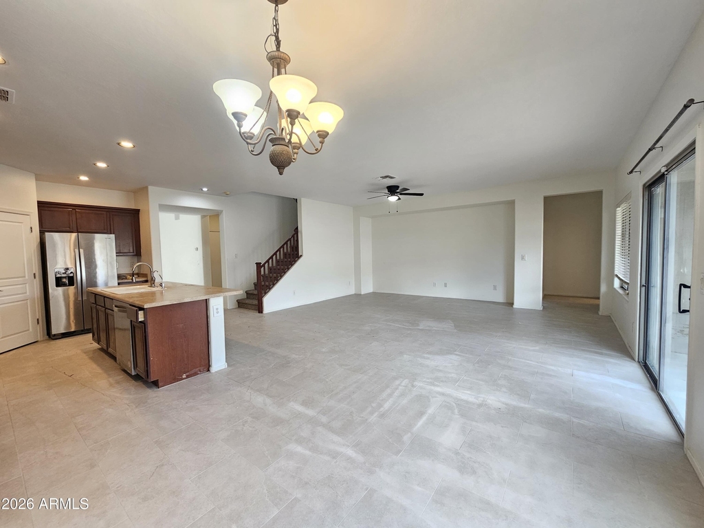 264 W Tahiti Drive - Photo 6