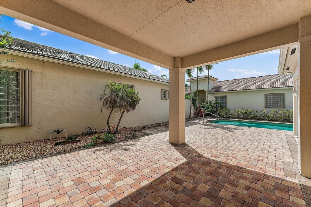 156 Isle Verde Way - Photo 6