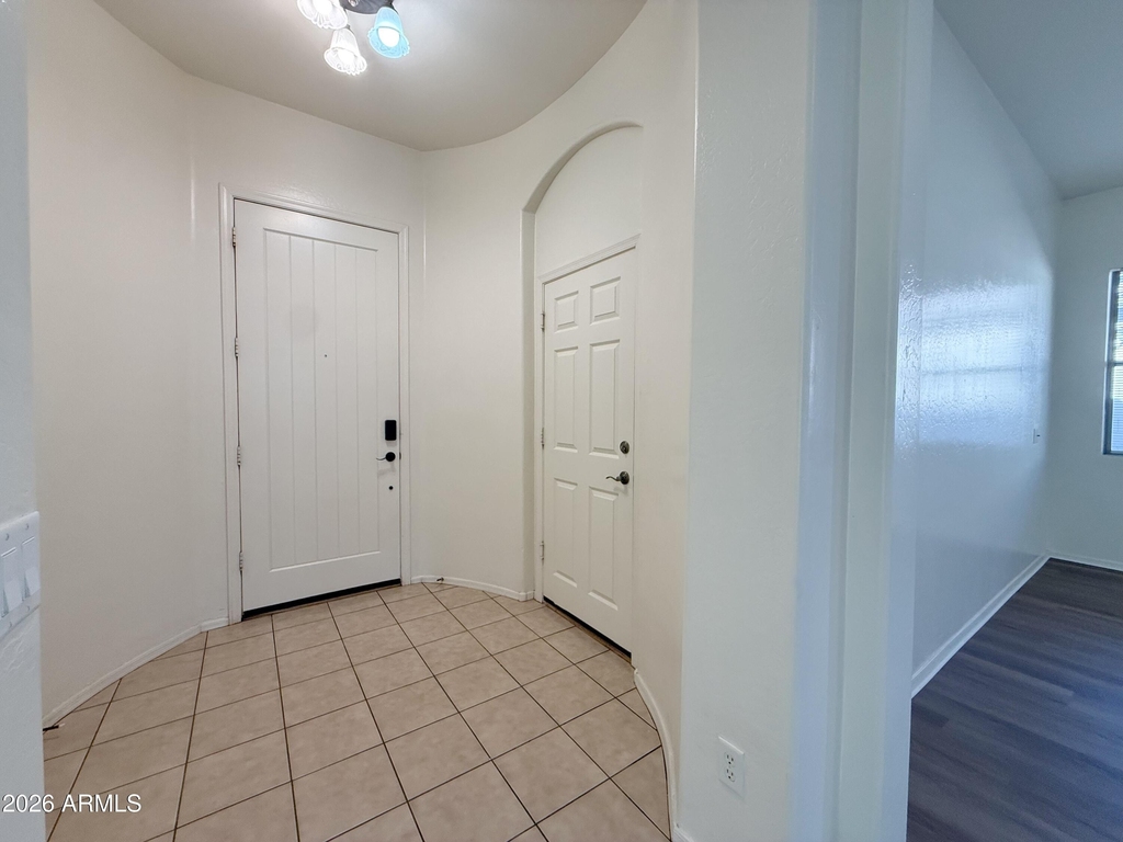 18099 W La Mirada Drive - Photo 15
