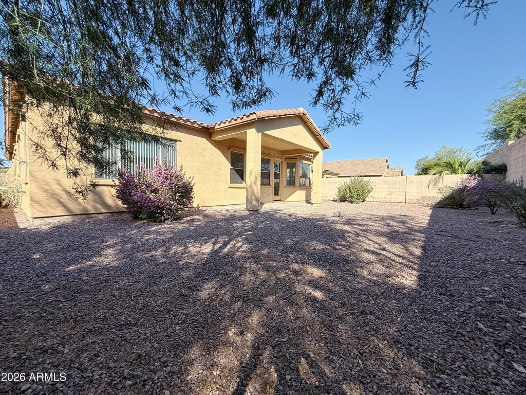 18099 W La Mirada Drive - Photo 27