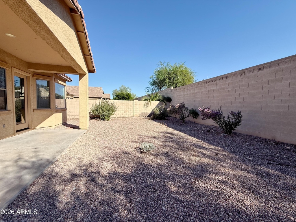 18099 W La Mirada Drive - Photo 26
