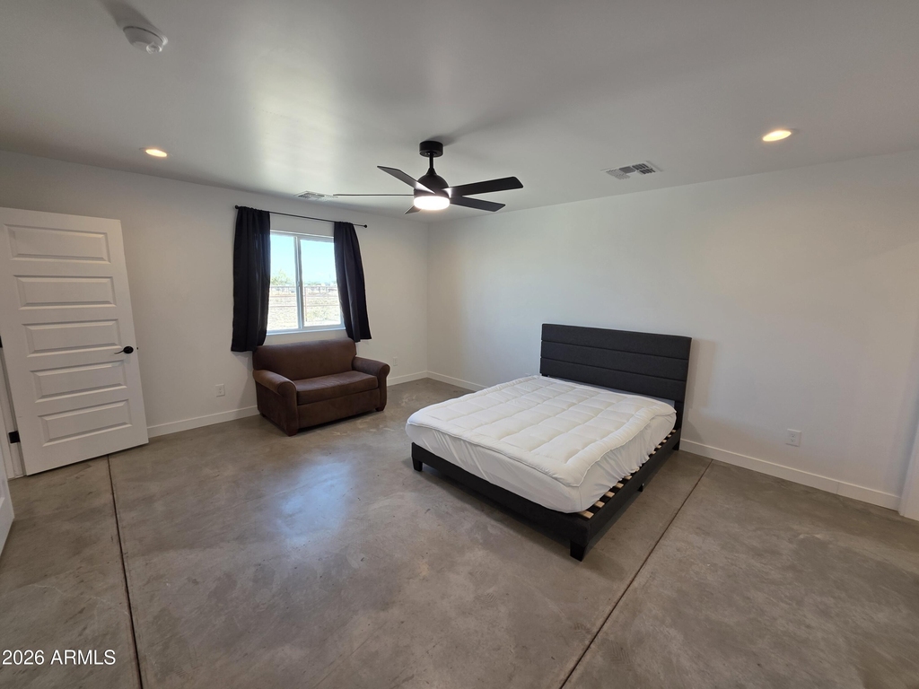 2061 W Daniel Road - Photo 18