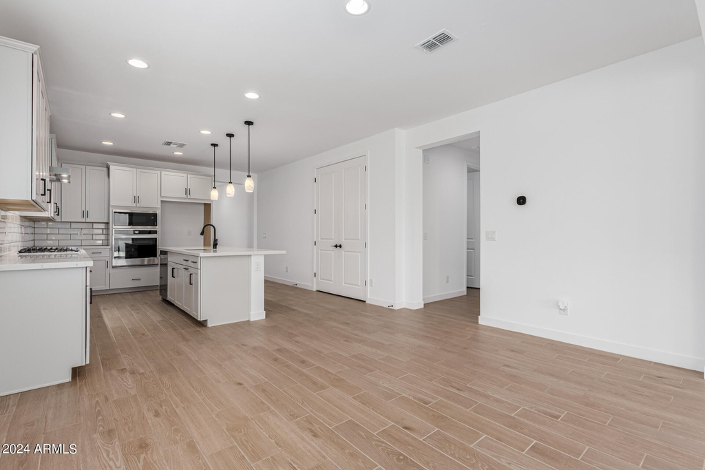 17287 W Valentine Street - Photo 14
