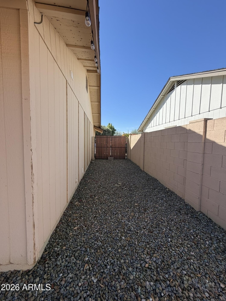 308 E Melody Drive - Photo 28