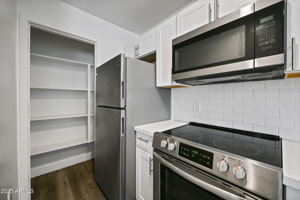 3065 N 67th Avenue - Photo 11