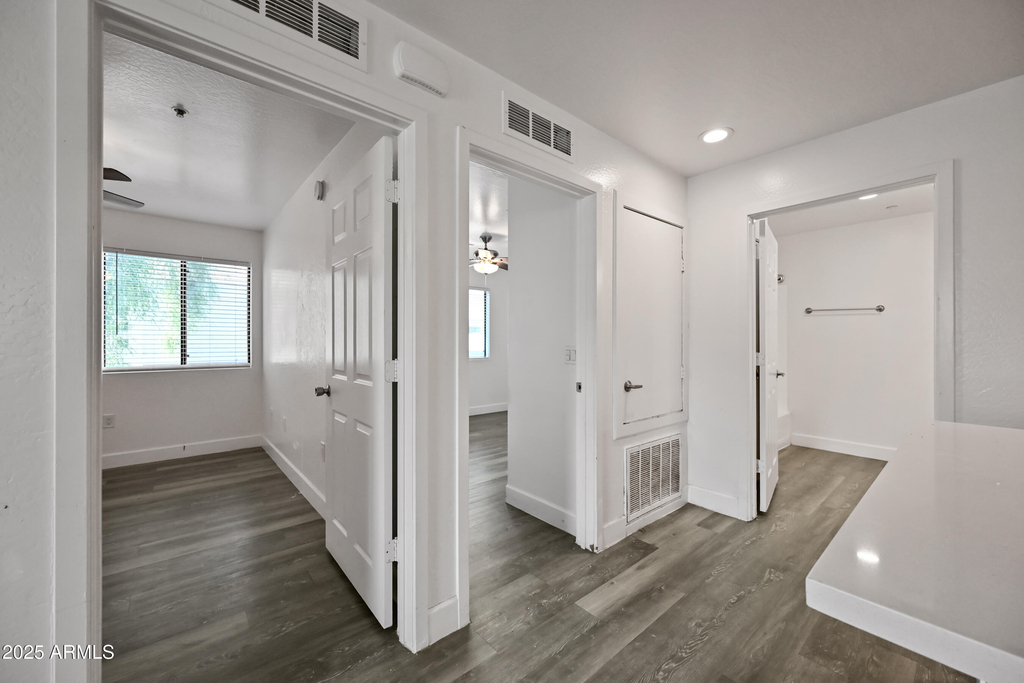 3065 N 67th Avenue - Photo 16