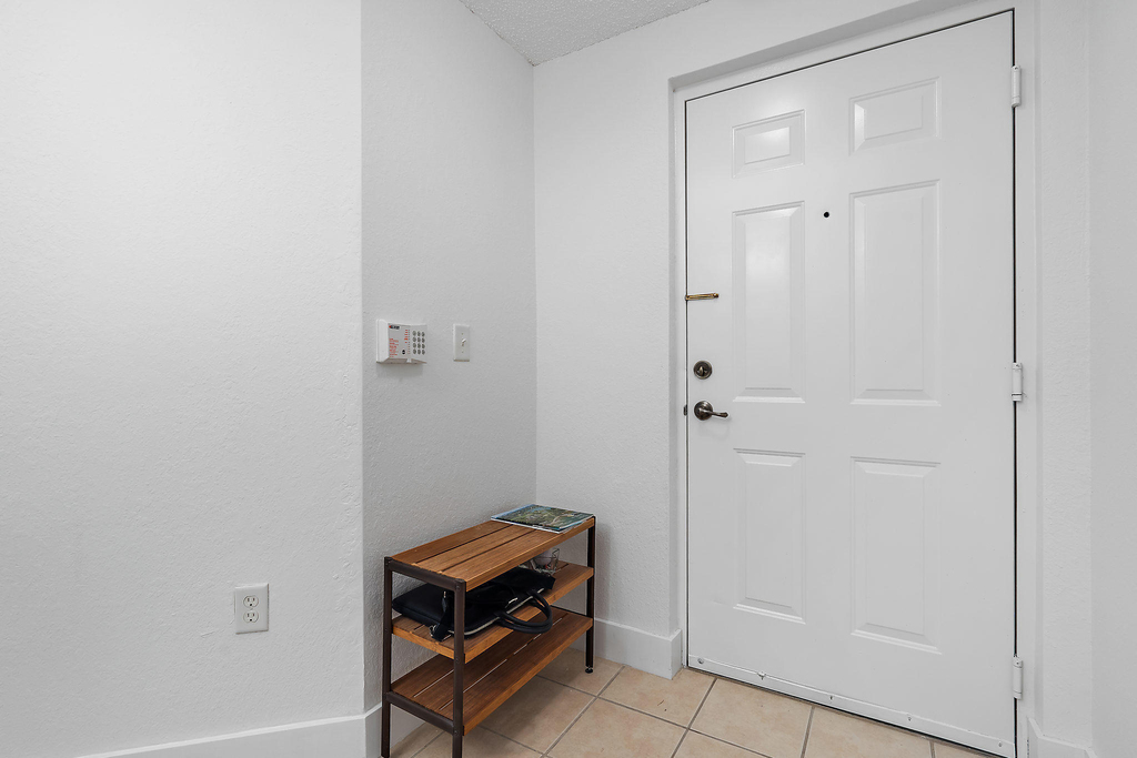 2725 Anzio Court - Photo 4