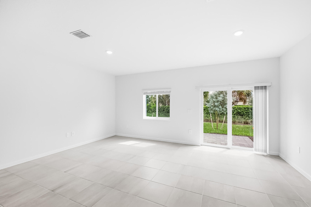 13009 Sw Forli Way - Photo 3