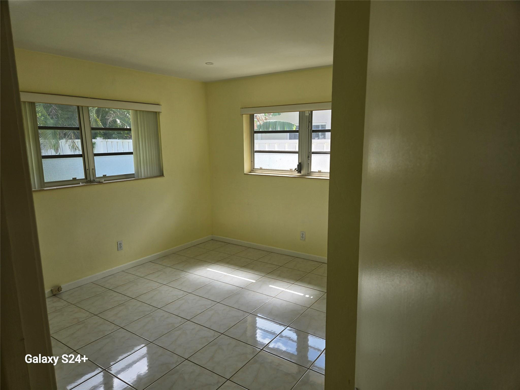 3360 Ne 19th Avenue - Photo 7