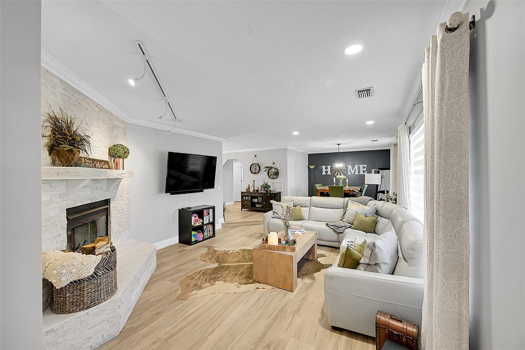 8606 Arrowhead Drive - Photo 3