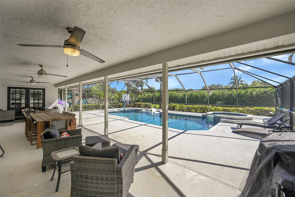 8606 Arrowhead Drive - Photo 40