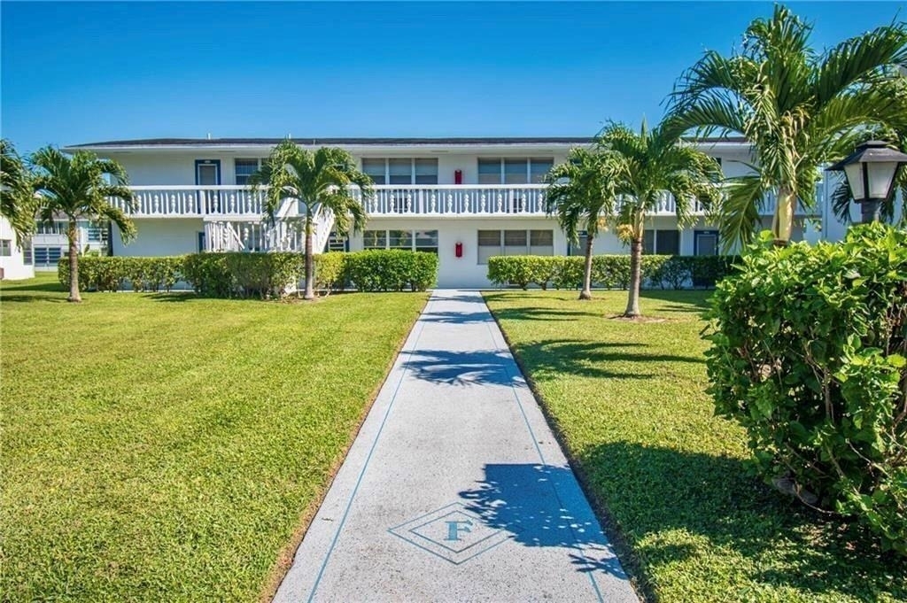 122 Farnham F - Photo 3