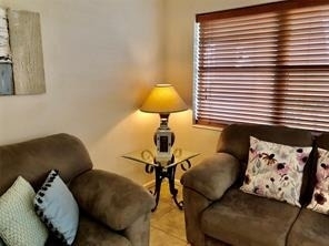 122 Farnham F - Photo 9
