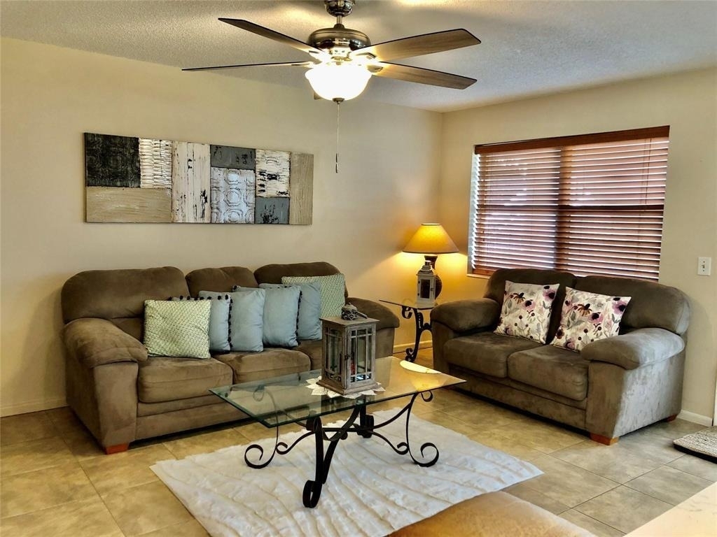 122 Farnham F - Photo 10