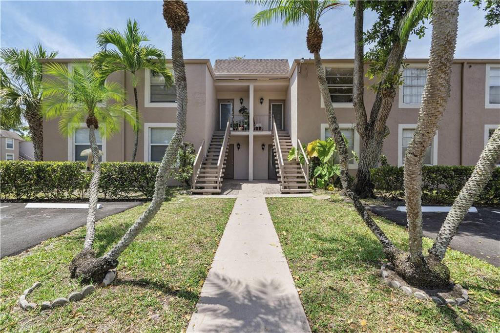 1050 Nw 80th Avenue - Photo 0