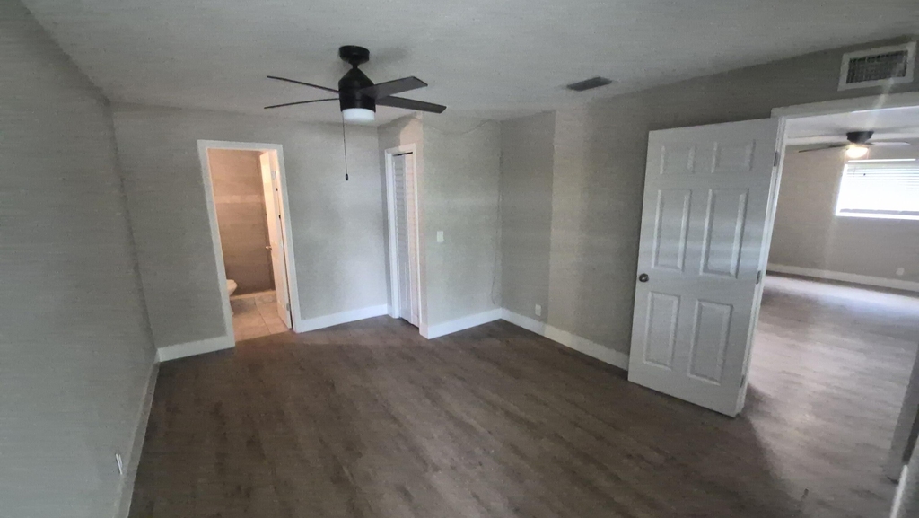 198 Se 27th Court - Photo 11