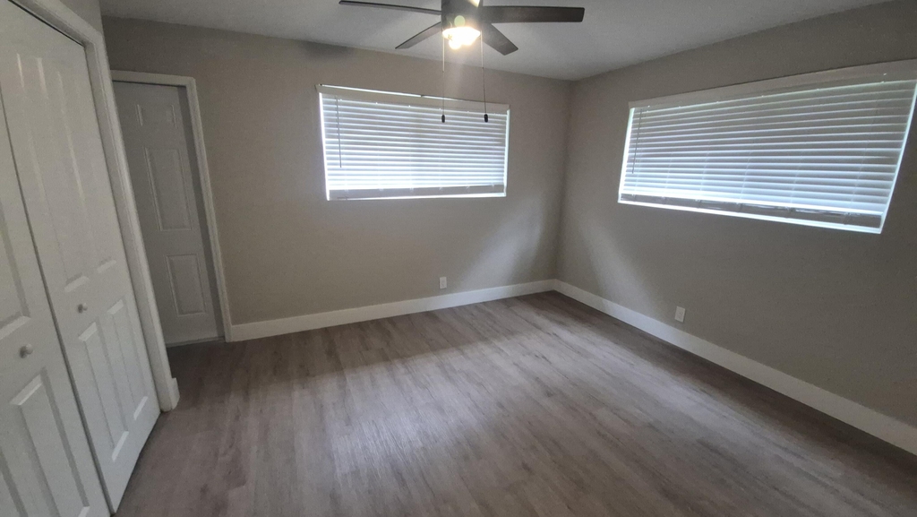 198 Se 27th Court - Photo 9