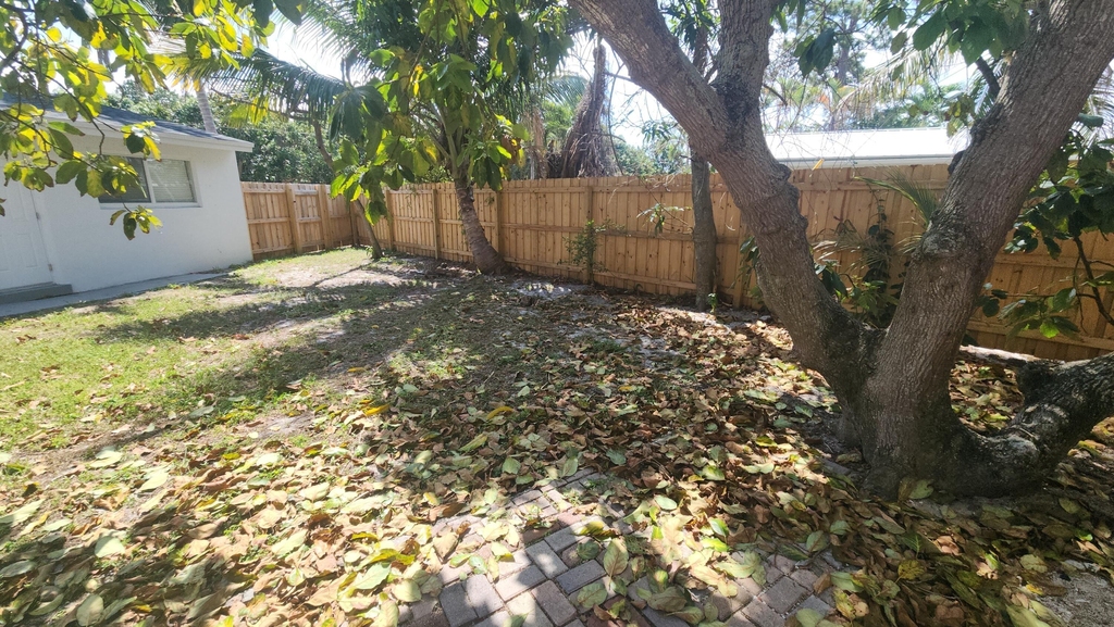 198 Se 27th Court - Photo 15