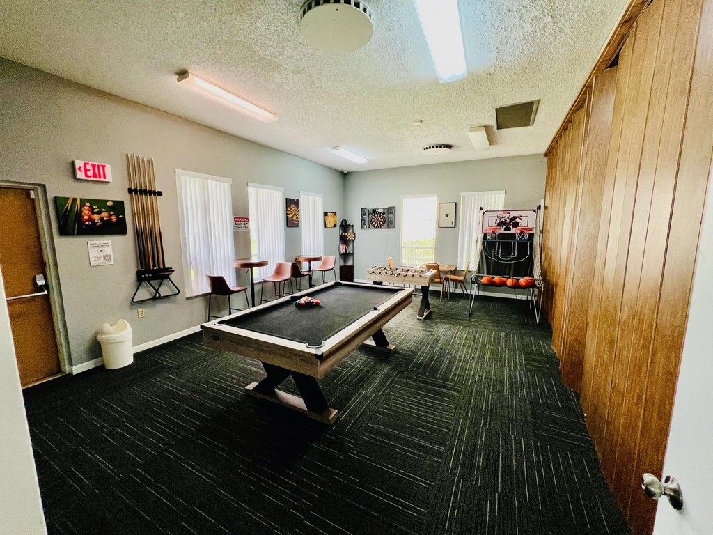 1800 Sw 81st Avenue - Photo 4