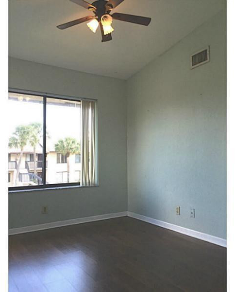 21955 Tidewater Terrace - Photo 14