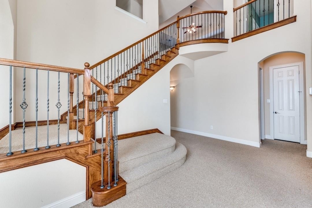 4652 Phillip Drive - Photo 9