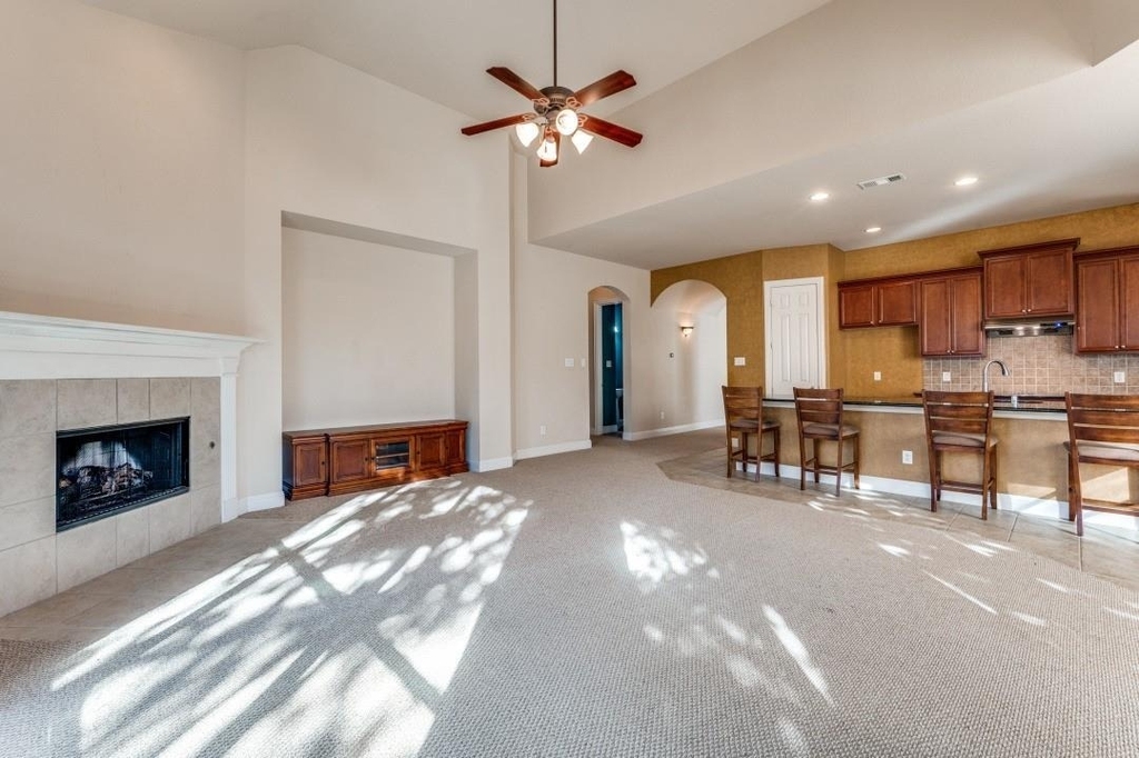 4652 Phillip Drive - Photo 7