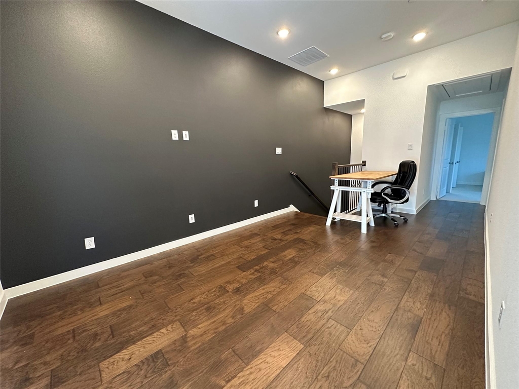 358 Somerville Drive - Photo 11