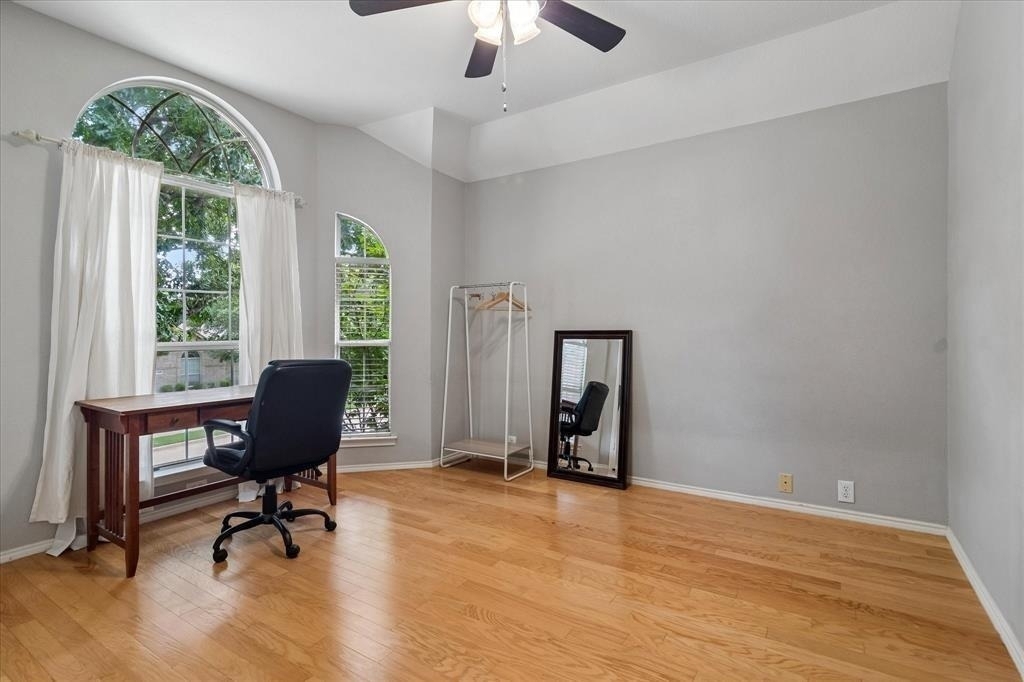 11379 Lockshire Drive - Photo 16