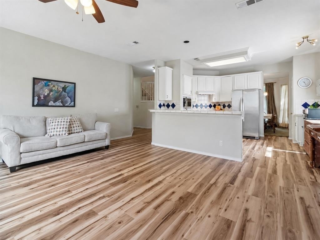11379 Lockshire Drive - Photo 6