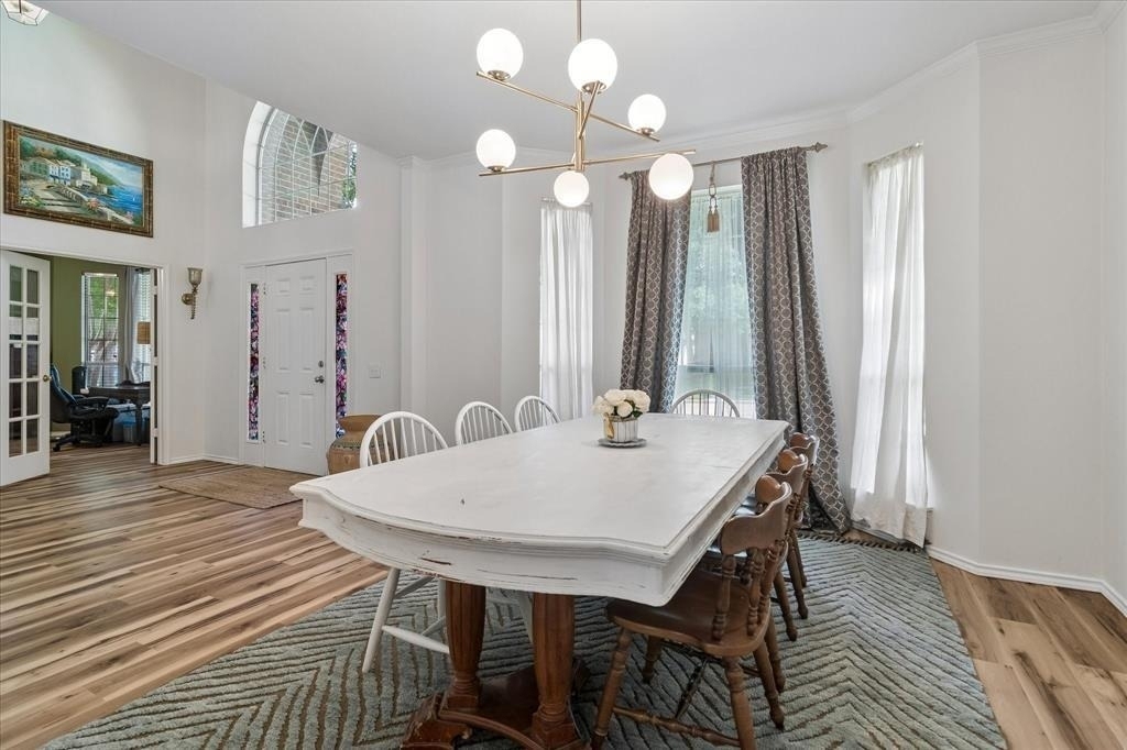 11379 Lockshire Drive - Photo 3