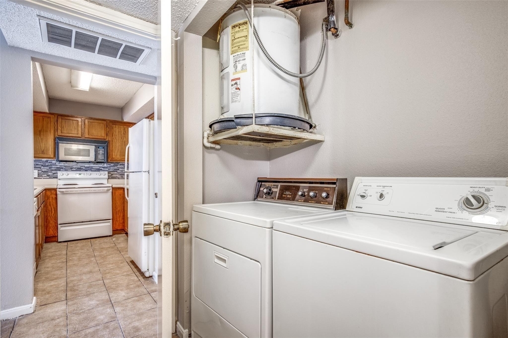 6108 Abrams Road - Photo 4