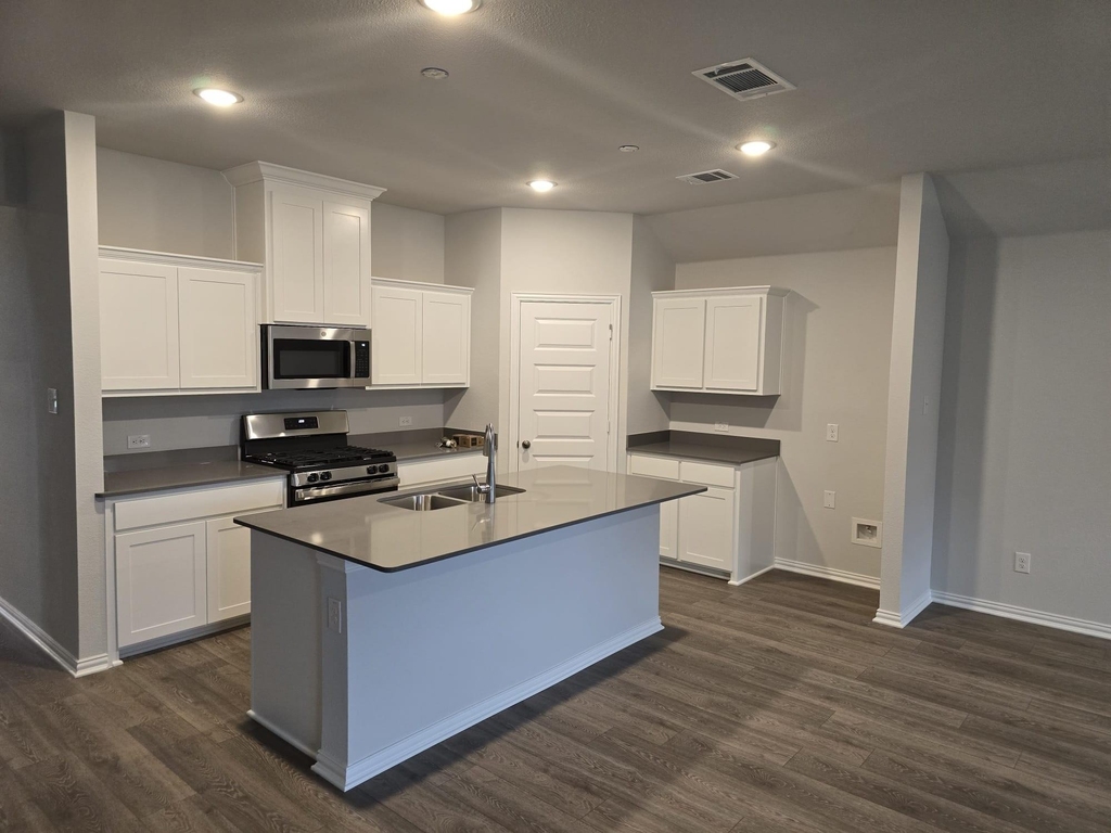 714 Tinsley Meadows Drive - Photo 2