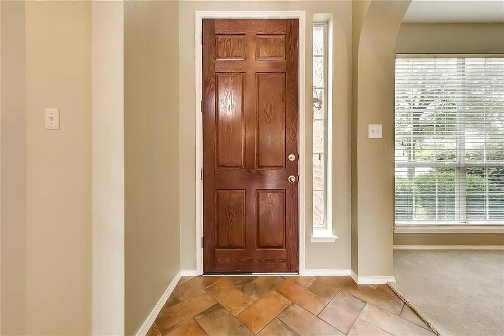 9304 Regal Oaks Drive - Photo 2