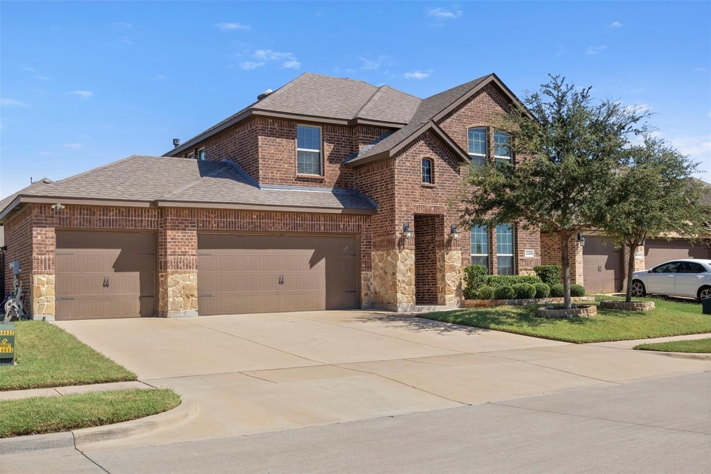 4125 Fern Loop - Photo 2