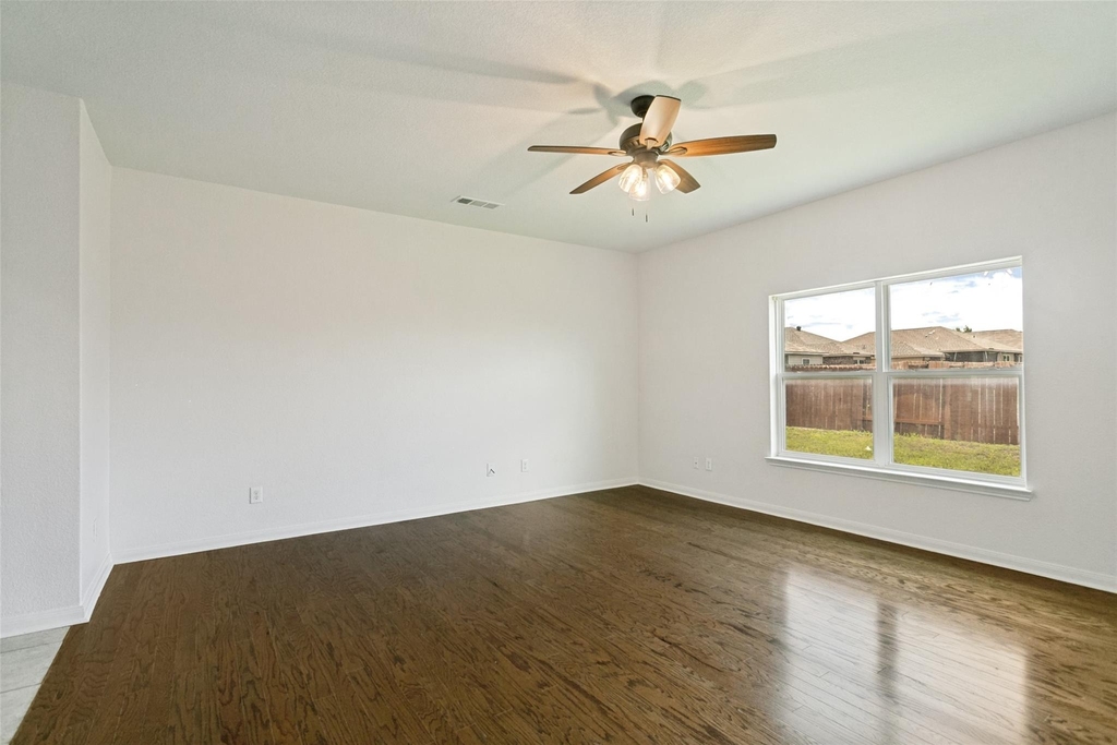 215 Silverleaf Drive - Photo 8