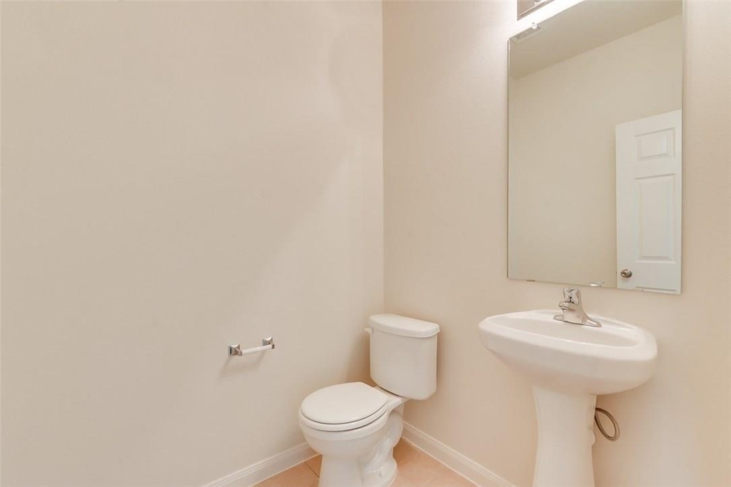 215 Silverleaf Drive - Photo 29