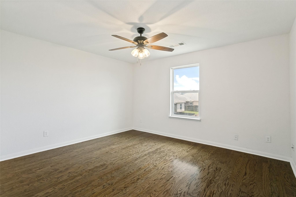 215 Silverleaf Drive - Photo 18