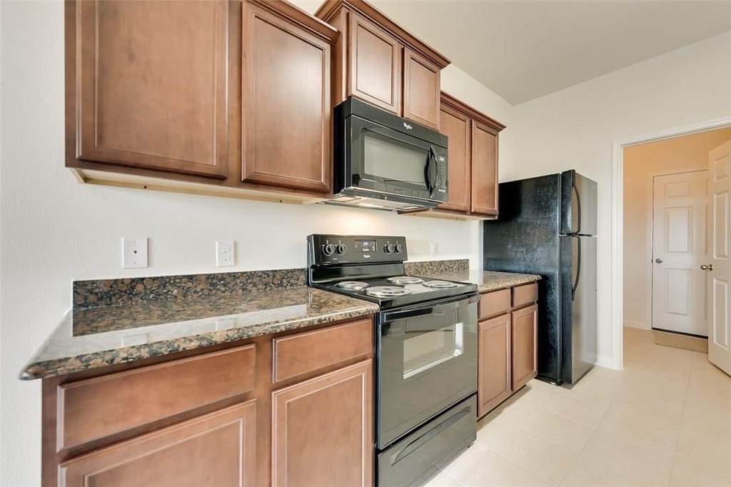 215 Silverleaf Drive - Photo 11