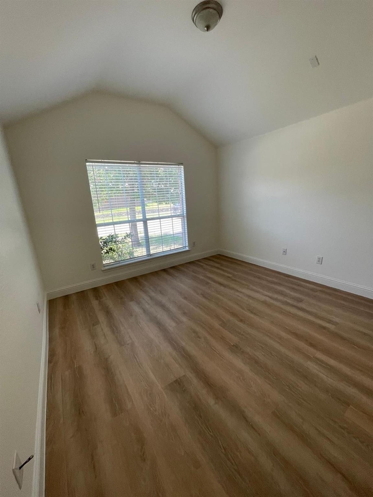 2049 Sunny Side Drive - Photo 18