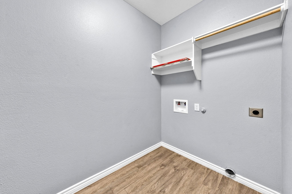 2909 S Scullin Avenue - Photo 19