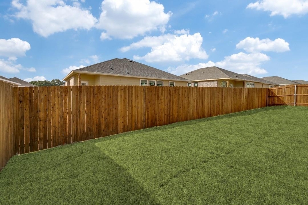 1426 Brushy Creek Drive - Photo 2