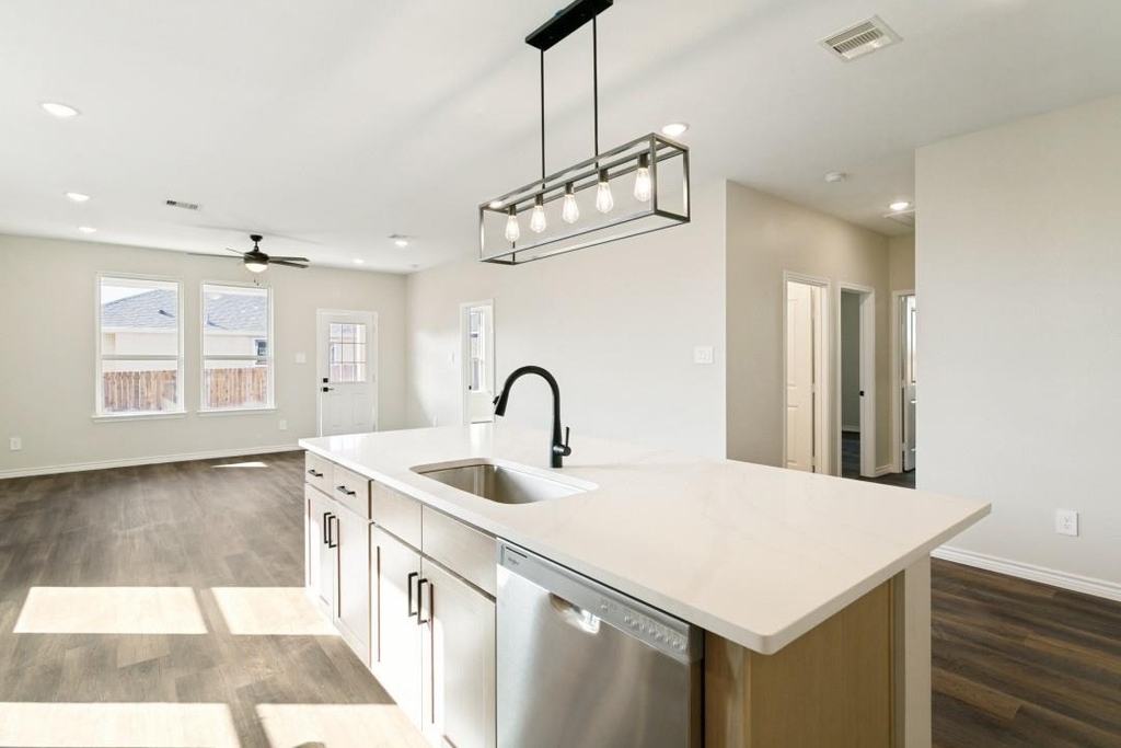 1426 Brushy Creek Drive - Photo 4