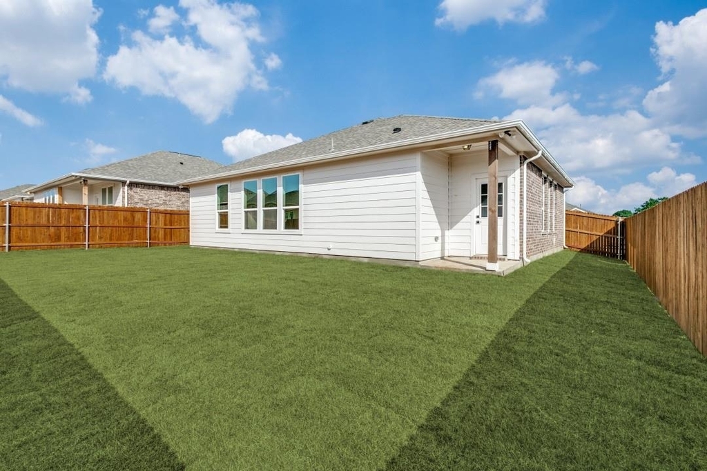 1428 Brushy Creek Drive - Photo 1