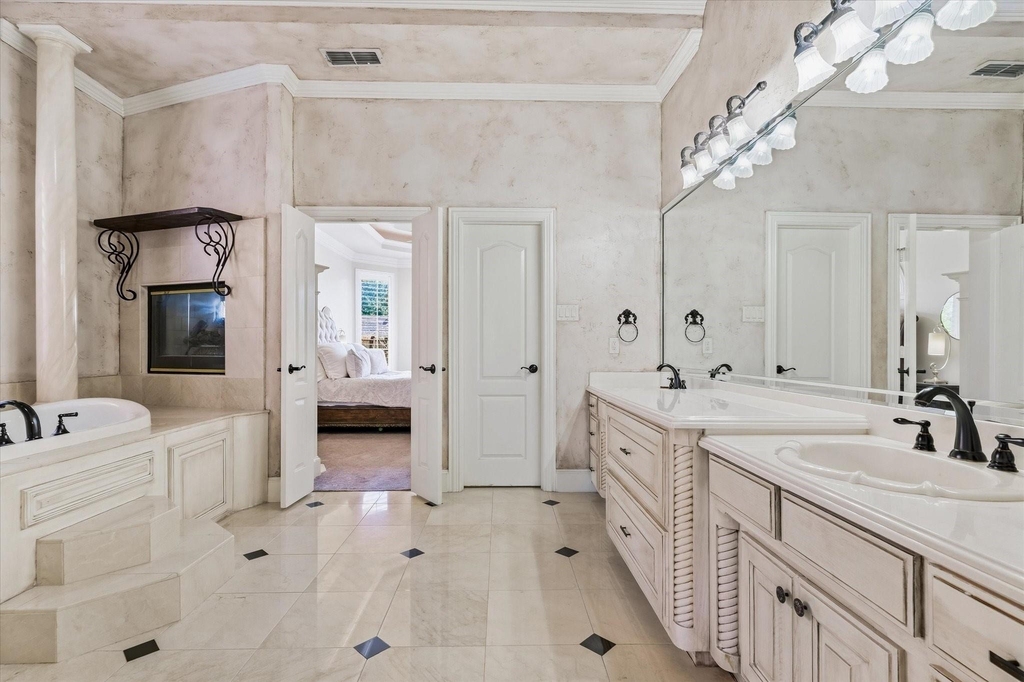 8200 Edgemont Court - Photo 21
