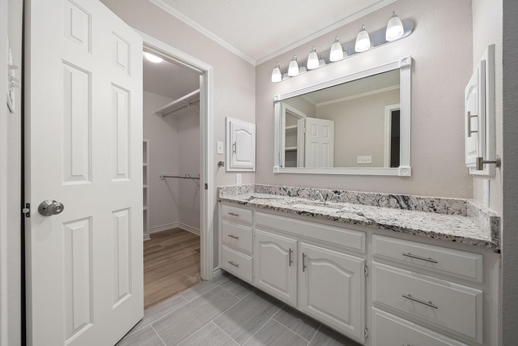 306 Westpark Drive N - Photo 16