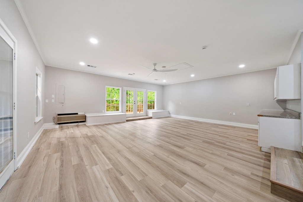 306 Westpark Drive N - Photo 24