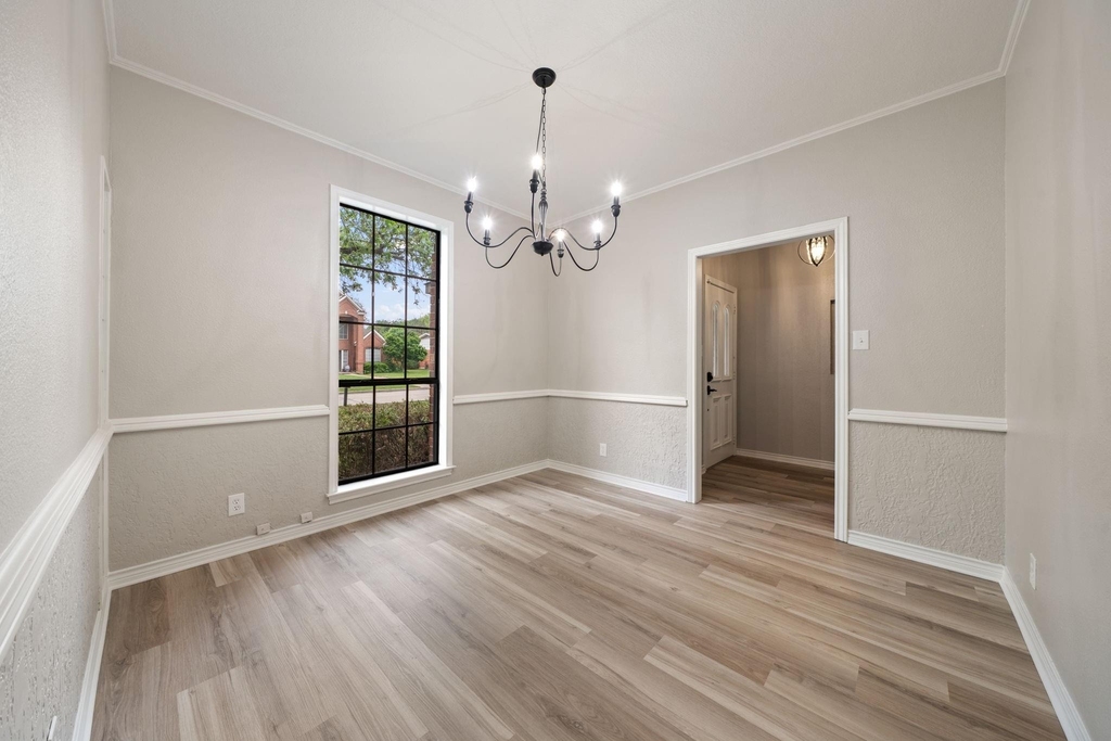 306 Westpark Drive N - Photo 7